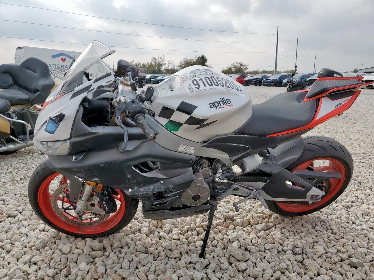 2024 Aprilia Rs VIN ZD4KSUR03RS000254 COPART salvage auction — Front End, TX - SALVAGE VEHICLE TITLE, sold $2,900 on 2025-12-24 (photo 3)