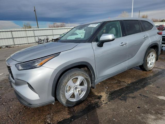 2022 Toyota Highlander VIN 5TDCZRBH1NS202957 COPART salvage auction — HAIL, Wy - Dis/Dlr/Exp Only Salvage Title, sold $14,800 on 2026-08-24 (photo 1)