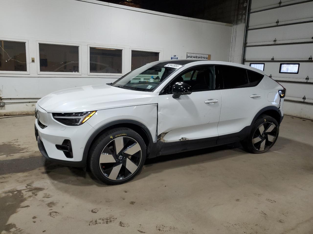 2023 Volvo C40 VIN YV4ED3GM2P2041195 — COPART salvage auction photo