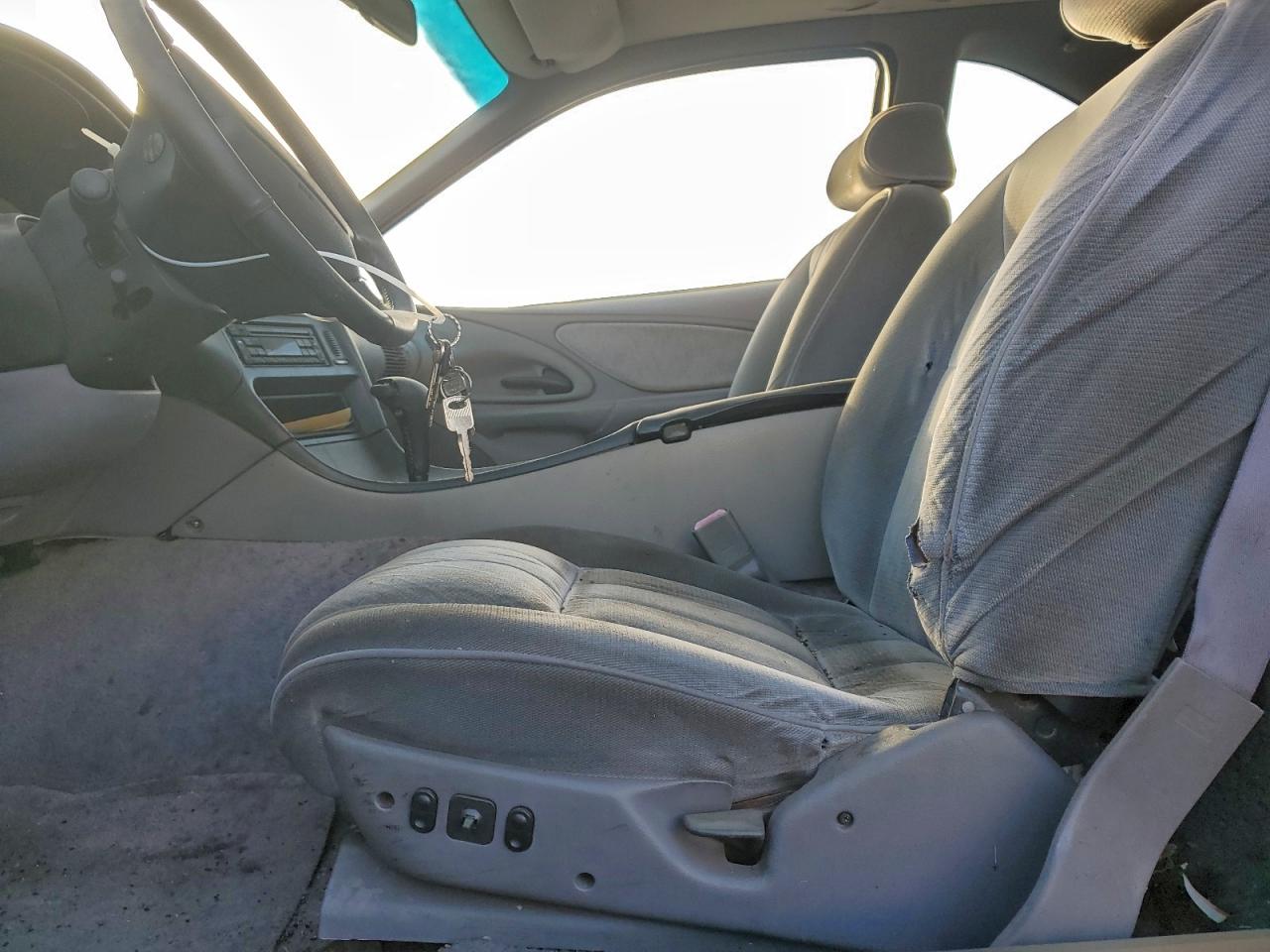 1995 Ford Thunderbird VIN 1FALP62W7SH202406 COPART salvage auction — Rear End, CA - DIS/DLR/EXP ONLY CLEAN TITLE, sold $500 on 2026-07-08 (photo 7)