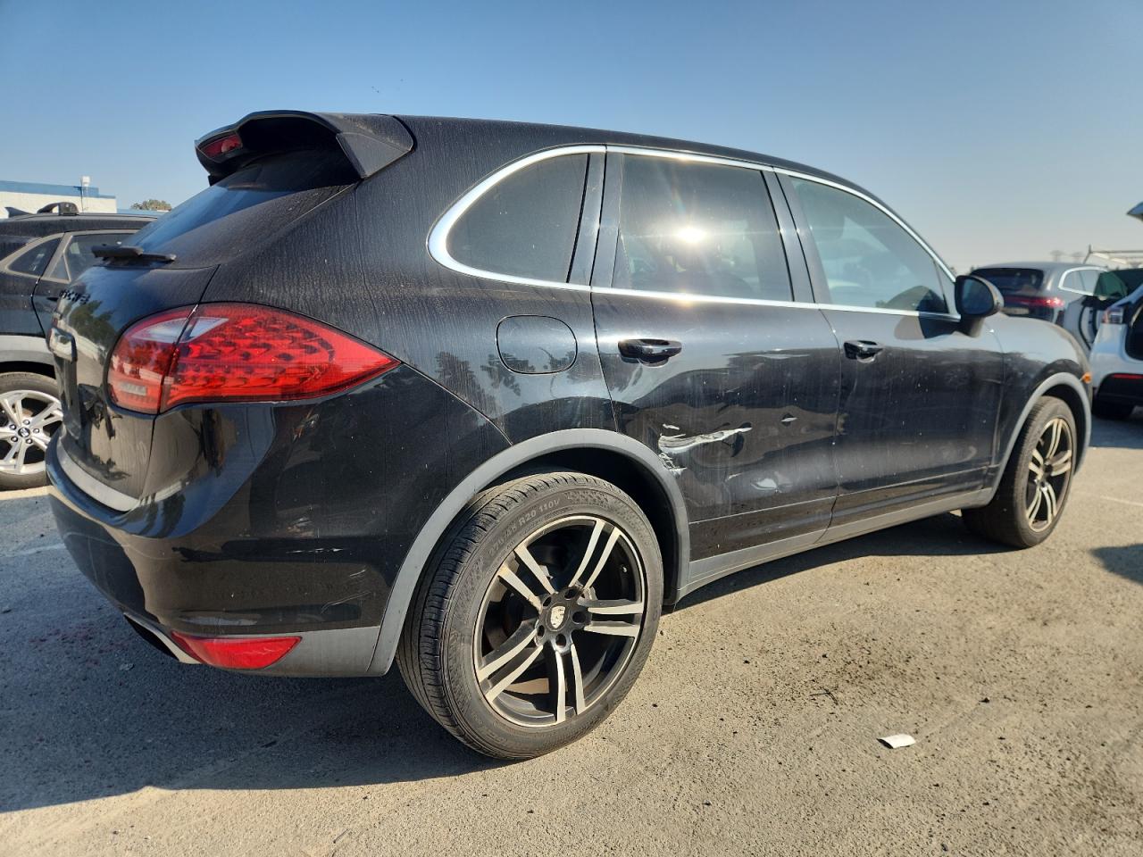 2011 Porsche Cayenne VIN WP1AA2A2XBLA07485 COPART salvage auction — Mechanical, CA - CERT OF TITLE-SALVAGED, sold $1,250 on 2026-06-30 (photo 3)
