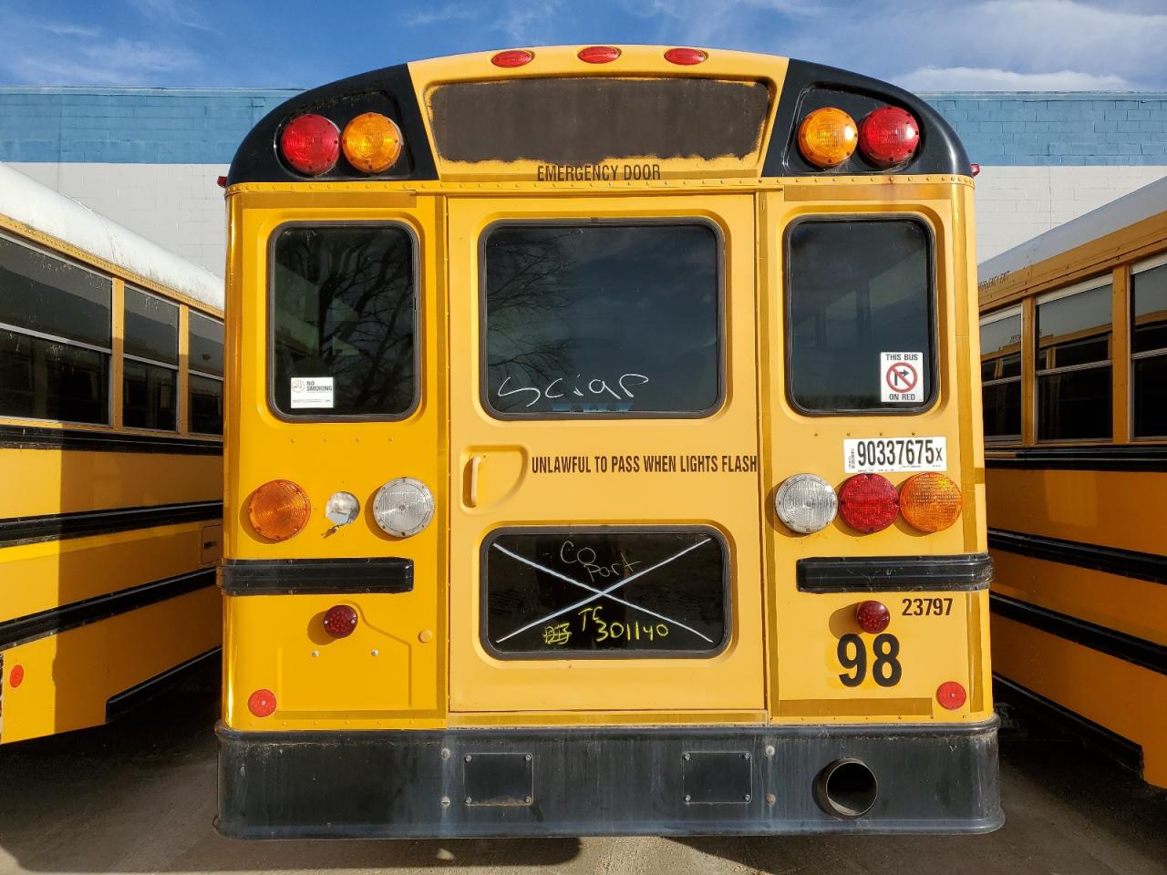 2013 Ic Corporation Ce Series School VIN 4DRBUSKN8DB301140 COPART salvage auction — Minor Dent/Scratches, IA - CERTIFICATE OF TITLE, sold $1,200 on 2026-07-08 (photo 9)