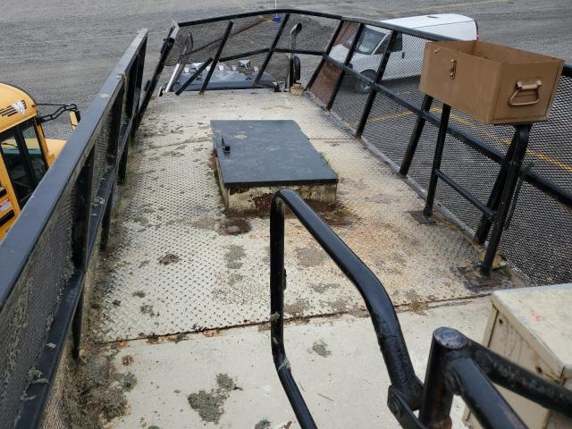 2002 Ptrb VIN 1NP5XB0X42D584630 COPART salvage auction — ROLLOVER, PA - CERTIFICATE OF SALVAGE, sold $9,200 on 2026-08-06 (photo 9)