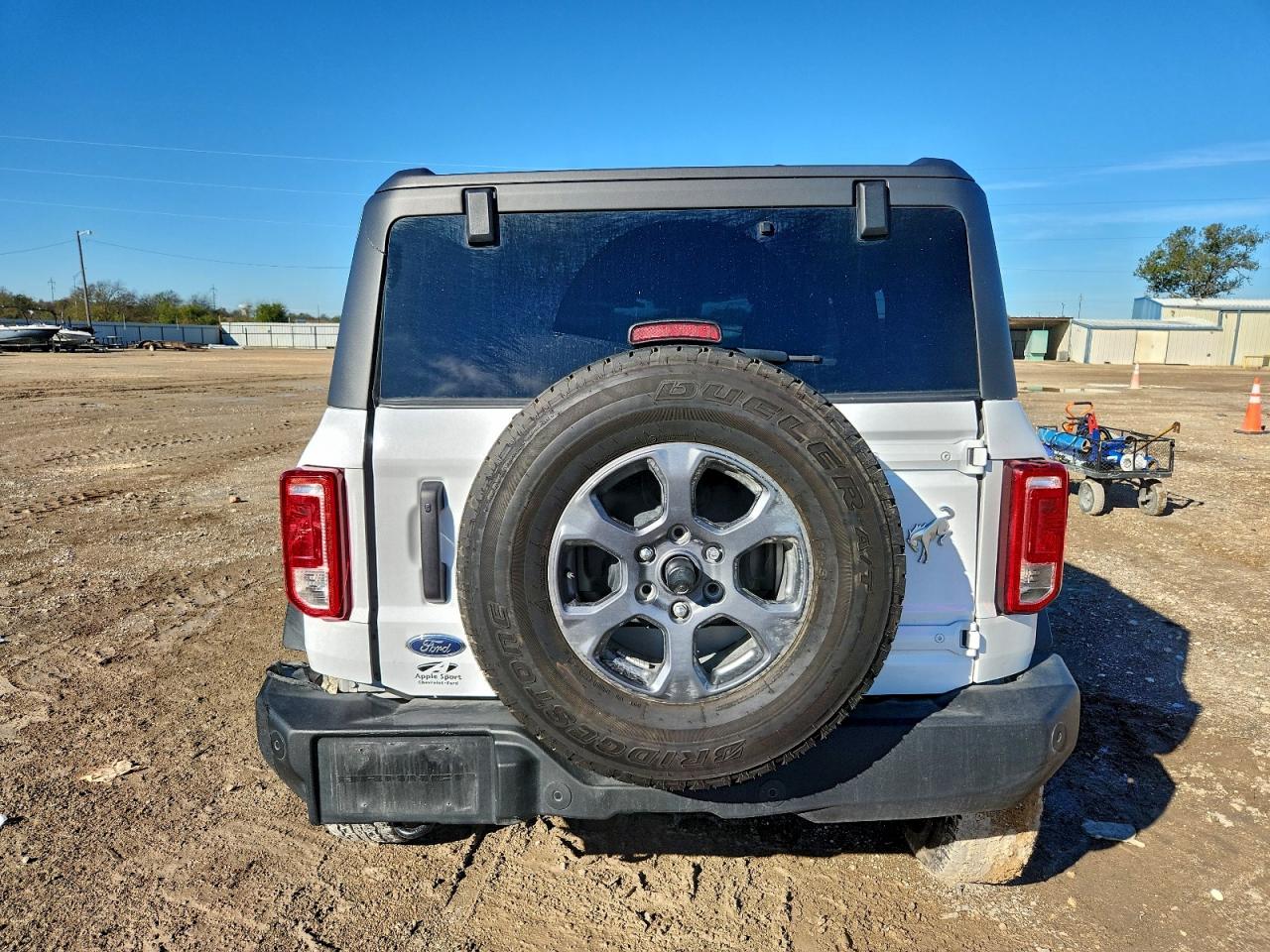 2024 Ford Bronco VIN 1FMDE7BH5RLB43208 COPART salvage auction — Side, TX - SALVAGE VEHICLE TITLE, sold $8,800 on 2026-02-04 (photo 6)
