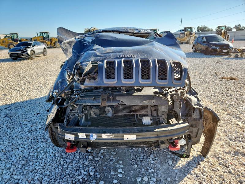 2015 Jeep Cherokee VIN 1C4PJMBS4FW502467 COPART salvage auction — ALL OVER, Tx - Salvage Vehicle Title, sold $800 on 2026-07-02 (photo 5)