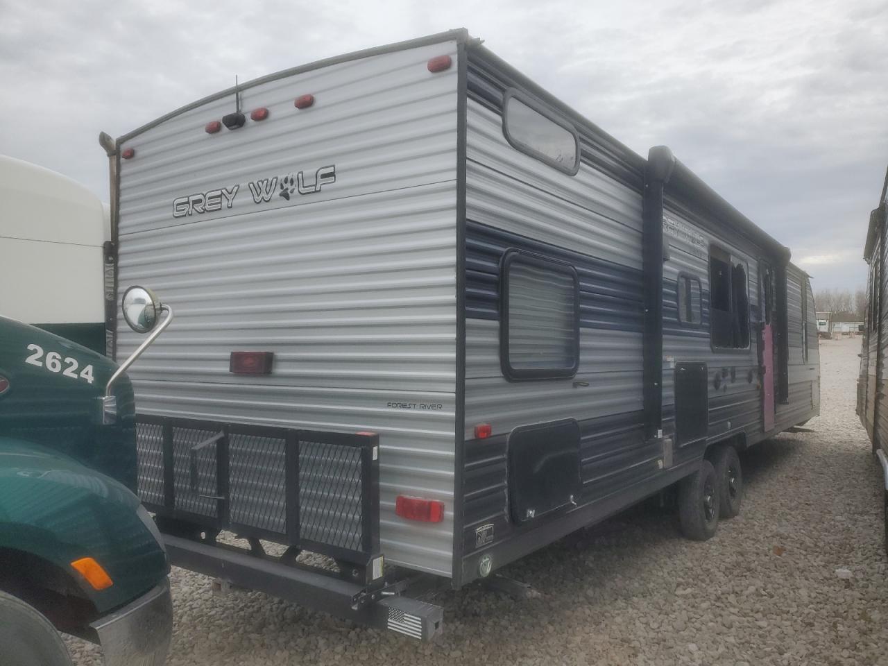 2022 Forest river cherokee VIN 4X4TCKE21NK080568 COPART salvage auction — Side, MO - SALVAGE CERTIFICATE OF TITLE, sold $5,700 on 2026-05-21 (photo 4)