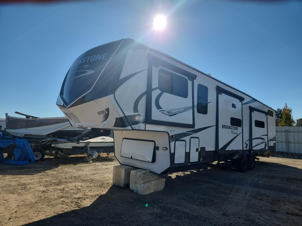 2025 Coach Brookstone VIN 5ZT3BKZB4SA331814 COPART salvage auction — Rollover, FL - CERTIFICATE OF DESTRUCTION, sold $7,100 on 2025-12-31 (photo 2)