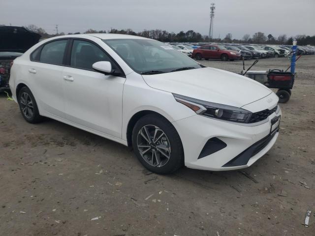2024 Kia Forte VIN 3KPF24AD4RE754293 COPART salvage auction — MINOR DENT/SCRATCHES, In - Certificate Of Title, sold $14,700 on 2026-08-13 (photo 4)