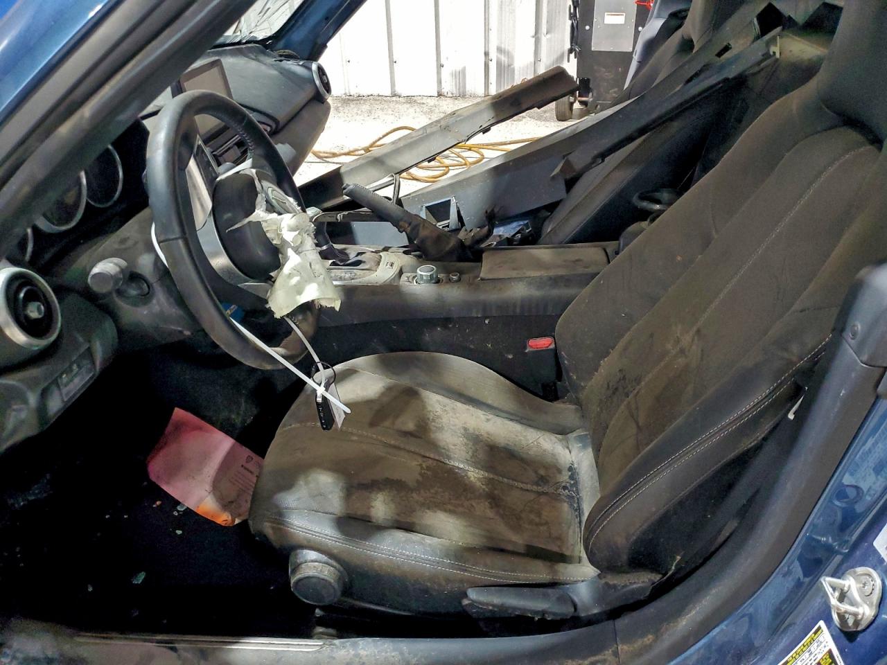 2020 Mazda Mx-5 miata VIN JM1NDAM74L0411770 COPART salvage auction — Front End, AZ - CERT OF TITLE- NON REPAIR, sold $2,000 on 2026-04-27 (photo 7)