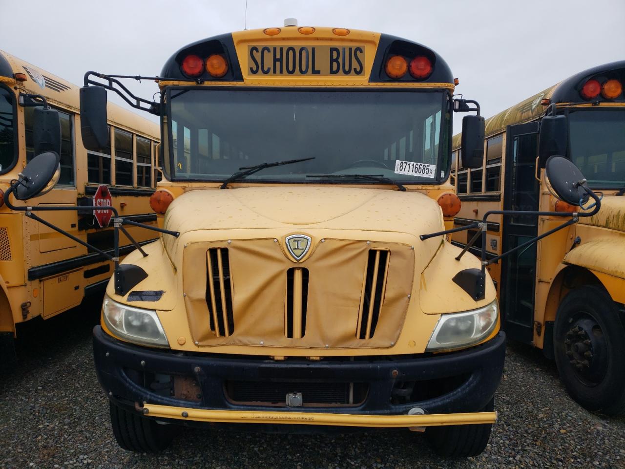 2009 Ic Corporation Ce Series School VIN 4DRBUSKN69B102093 COPART salvage auction — Minor Dent/Scratches, WA - VEHICLE CERT OF OWNERSHIP-TITL, sold $1,000 on 2026-07-08 (photo 9)
