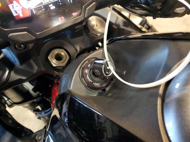 2022 Kawasaki Zr1000 VIN JKAZRCK16NA014047 COPART salvage auction — SIDE, NH - CERT OF TITLE-SALVAGE, sold $2,800 on 2026-07-30 (photo 8)