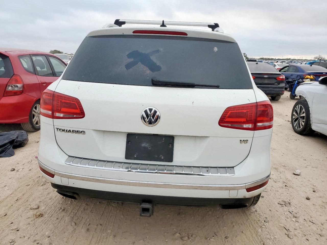 2016 Volkswagen Touareg VIN WVGEF9BP9GD000516 COPART salvage auction — Side, TX - CERTIFICATE OF TITLE, sold $800 on 2026-07-09 (photo 6)
