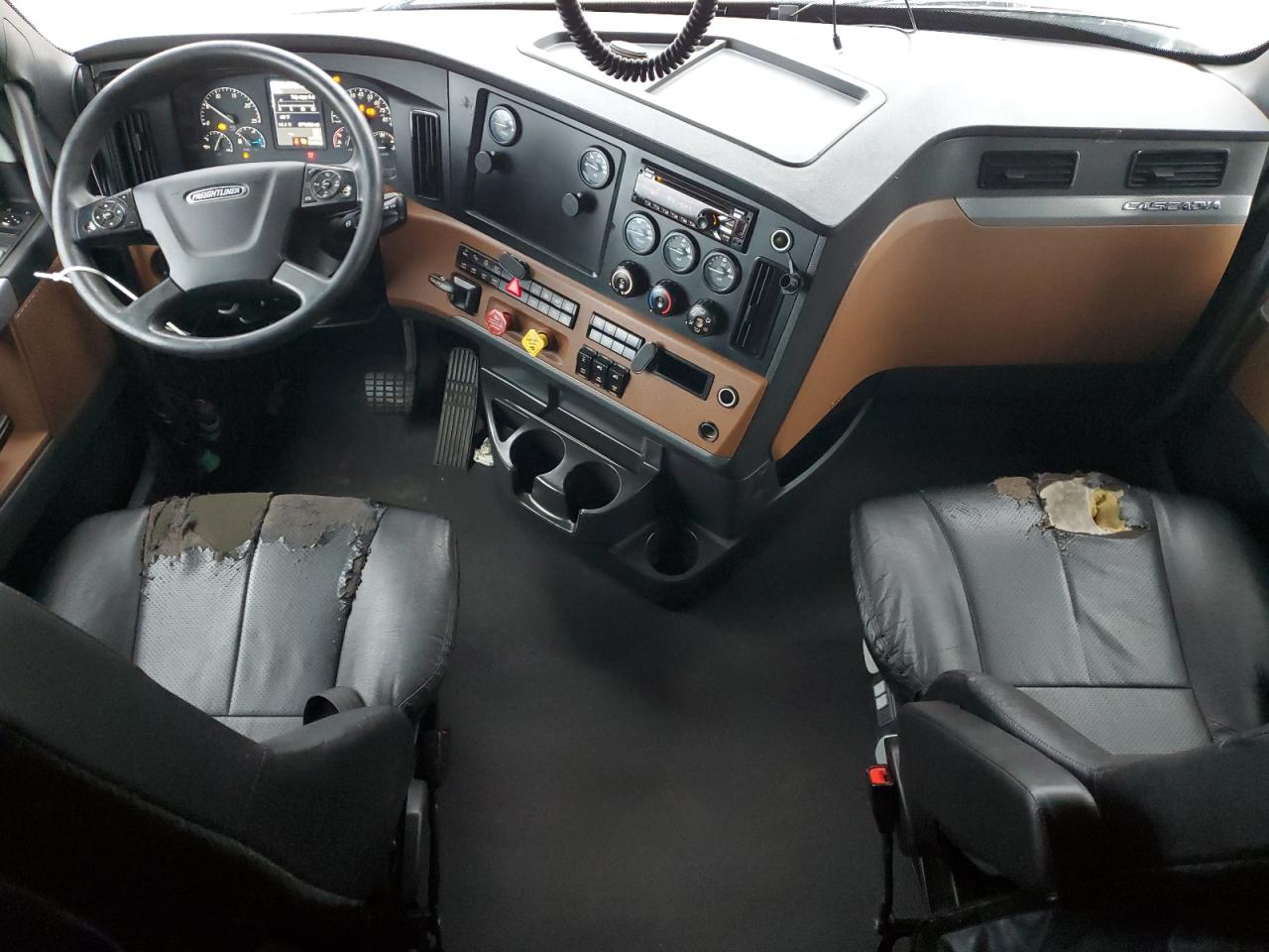 2021 Freightliner All other VIN 3AKJHHDR1MSMS6446 COPART salvage auction — Mechanical, OH - DIS/DLR/EXP ONLY CLEAN TITLE, sold $9,200 on 2026-09-04 (photo 9)
