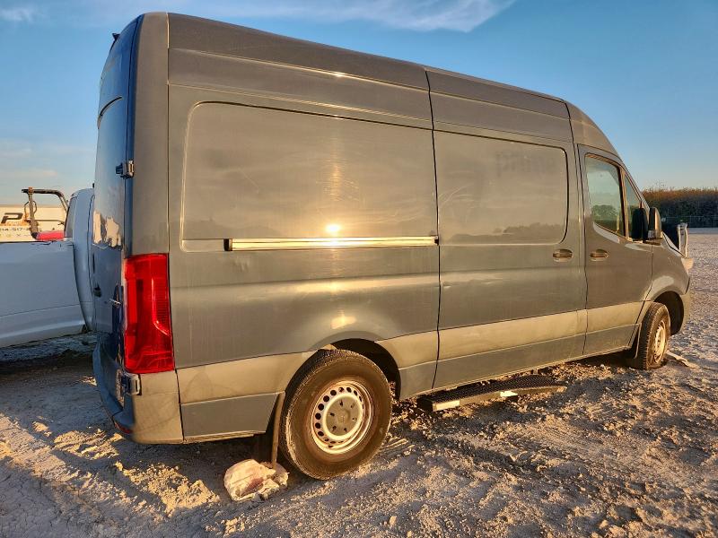 2019 Mercedes-benz Sprinter VIN WD4PF0CDXKT004656 COPART salvage auction — SIDE, Tx - Certificate Of Title, sold $8,300 on 2026-09-03 (photo 3)
