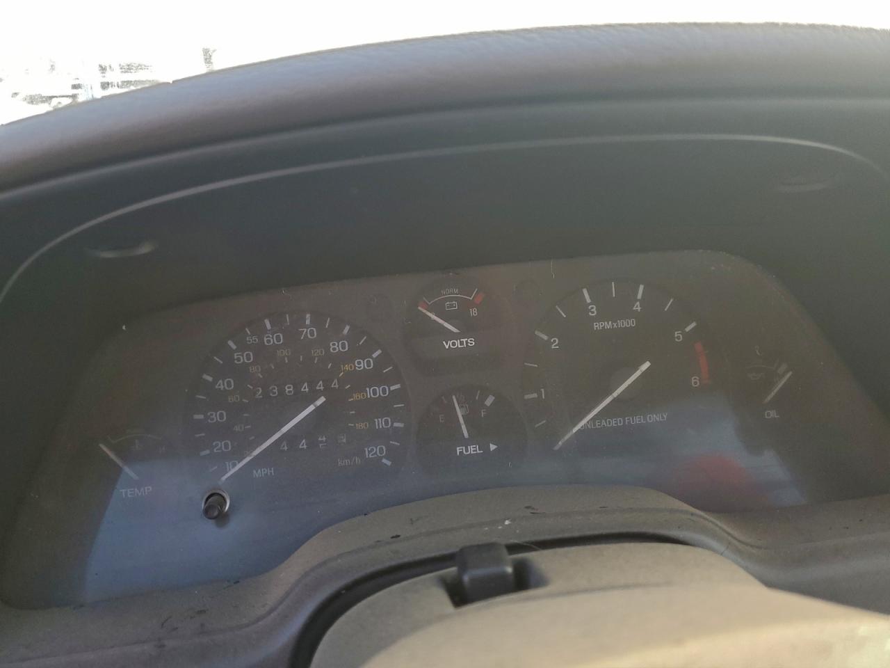 1995 Ford Thunderbird VIN 1FALP62W7SH202406 COPART salvage auction — Rear End, CA - DIS/DLR/EXP ONLY CLEAN TITLE, sold $500 on 2026-07-08 (photo 9)