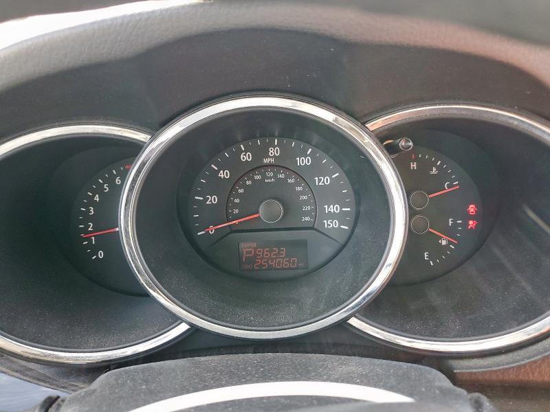 2011 Kia Sorento VIN 5XYKT4A29BG067202 COPART salvage auction — SIDE, Tx - Salvage Vehicle Title, sold $850 on 2026-07-10 (photo 9)