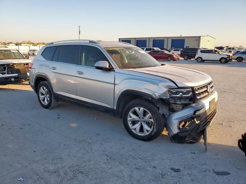 2018 Volkswagen Atlas VIN 1V2AR2CA0JC549965 COPART salvage auction — FRONT END, Tx - Salvage Vehicle Title, sold $4,400 on 2026-07-10 (photo 4)