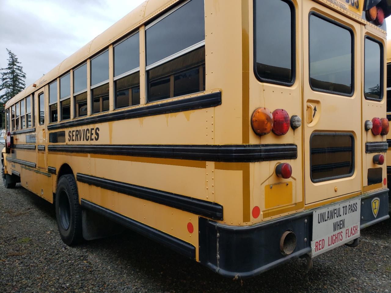 2009 Ic Corporation Ce Series School VIN 4DRBUSKN69B102093 COPART salvage auction — Minor Dent/Scratches, WA - VEHICLE CERT OF OWNERSHIP-TITL, sold $1,000 on 2026-07-08 (photo 3)