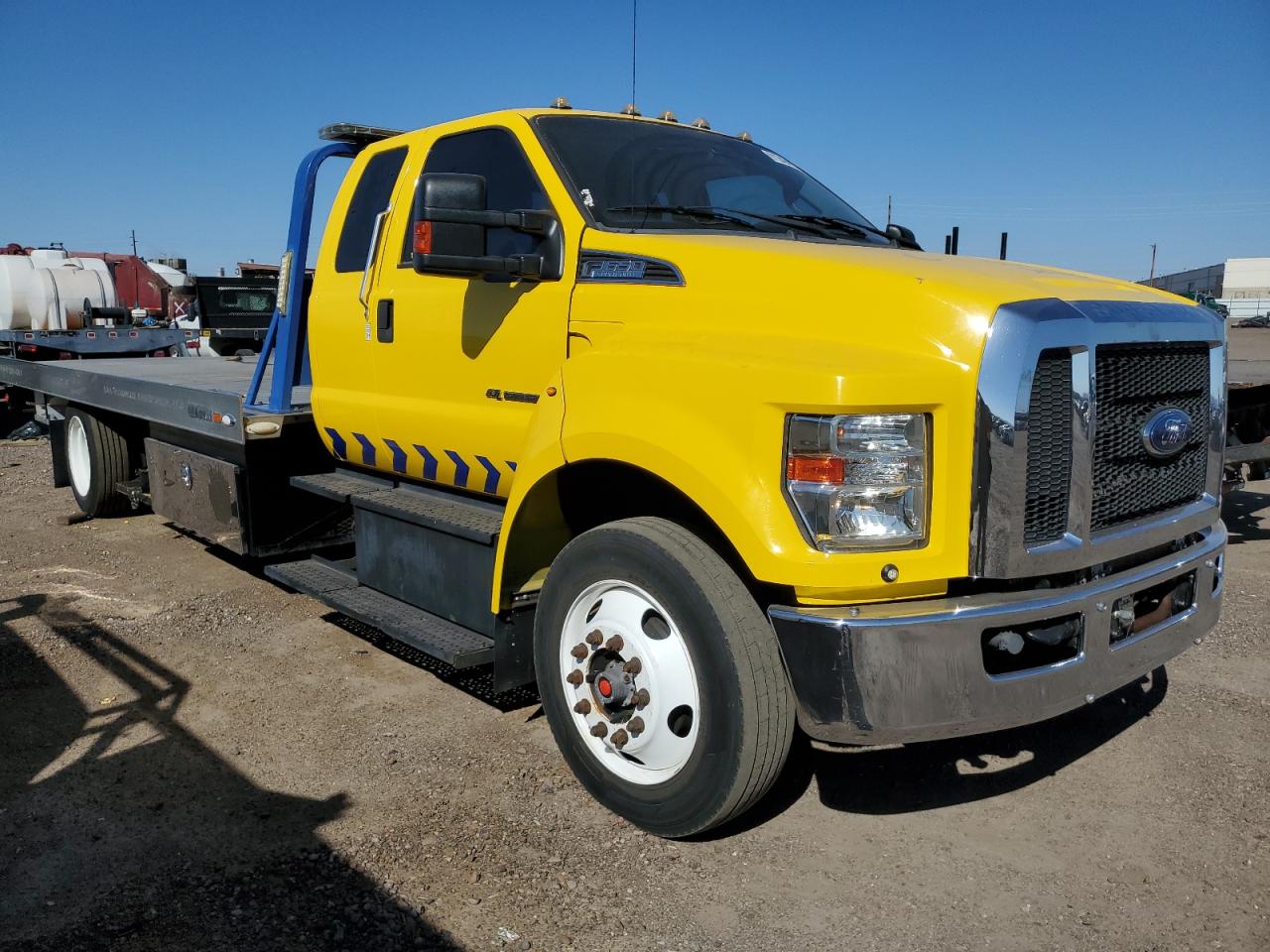 2018 Ford F650-f750 VIN 1FDWX6DE3JDF06832 COPART salvage auction — Normal Wear, AZ - CERTIFICATE OF TITLE (P), sold $28,750 on 2025-11-17 (photo 4)