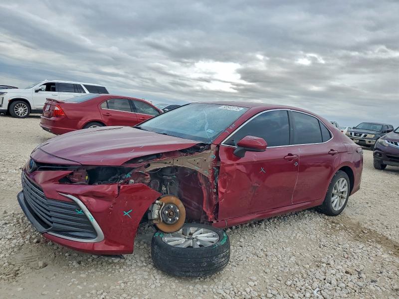 2022 Toyota Camry VIN 4T1C11AK4NU678066 COPART salvage auction — SIDE, Tx - Salvage Vehicle Title, sold $4,700 on 2026-07-02 (photo 1)