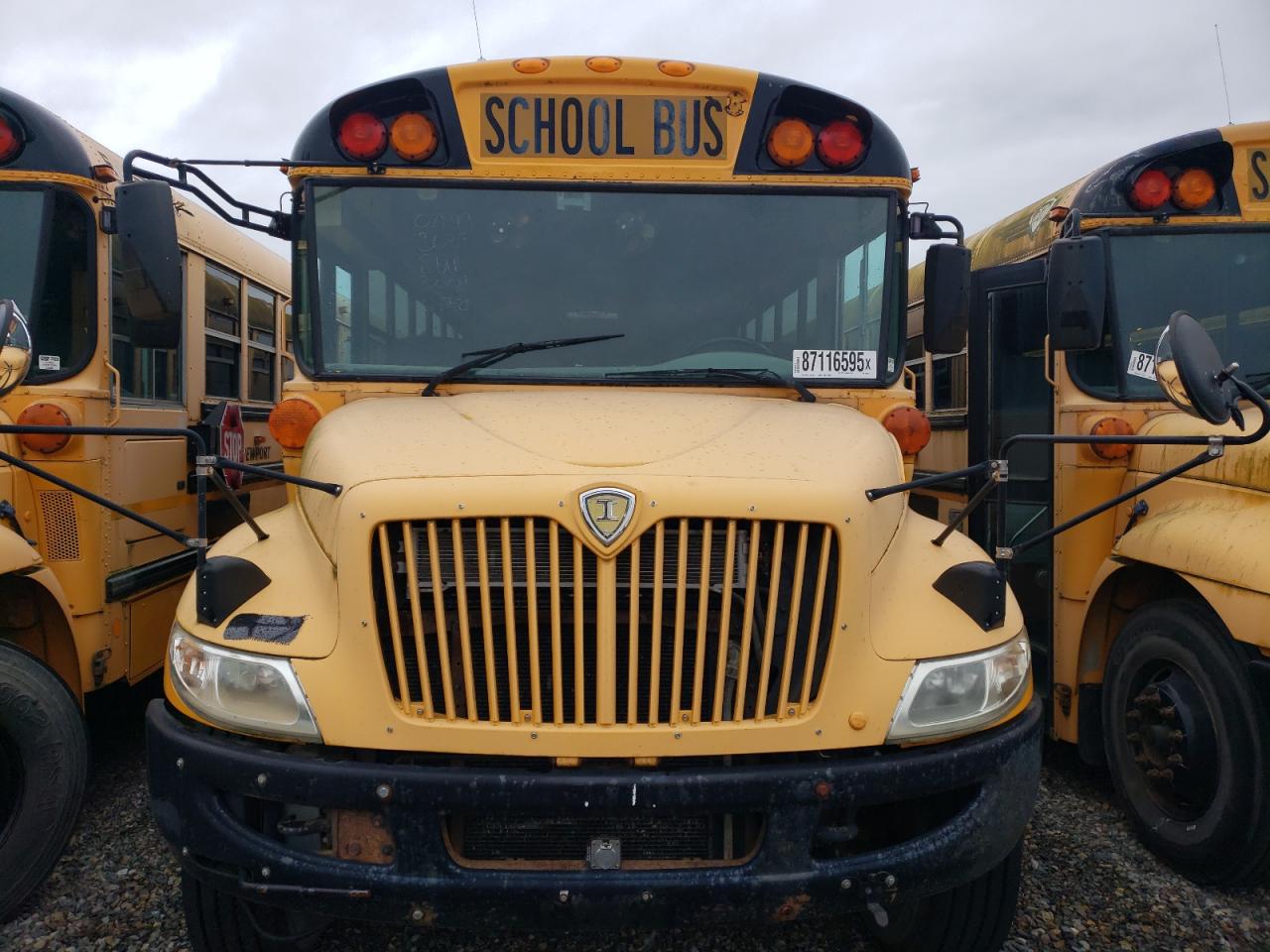 2009 Ic Corporation Ce Series School VIN 4DRBUSKN49B102092 COPART salvage auction — Minor Dent/Scratches, WA - VEHICLE CERT OF OWNERSHIP-TITL, sold $1,000 on 2026-07-08 (photo 9)