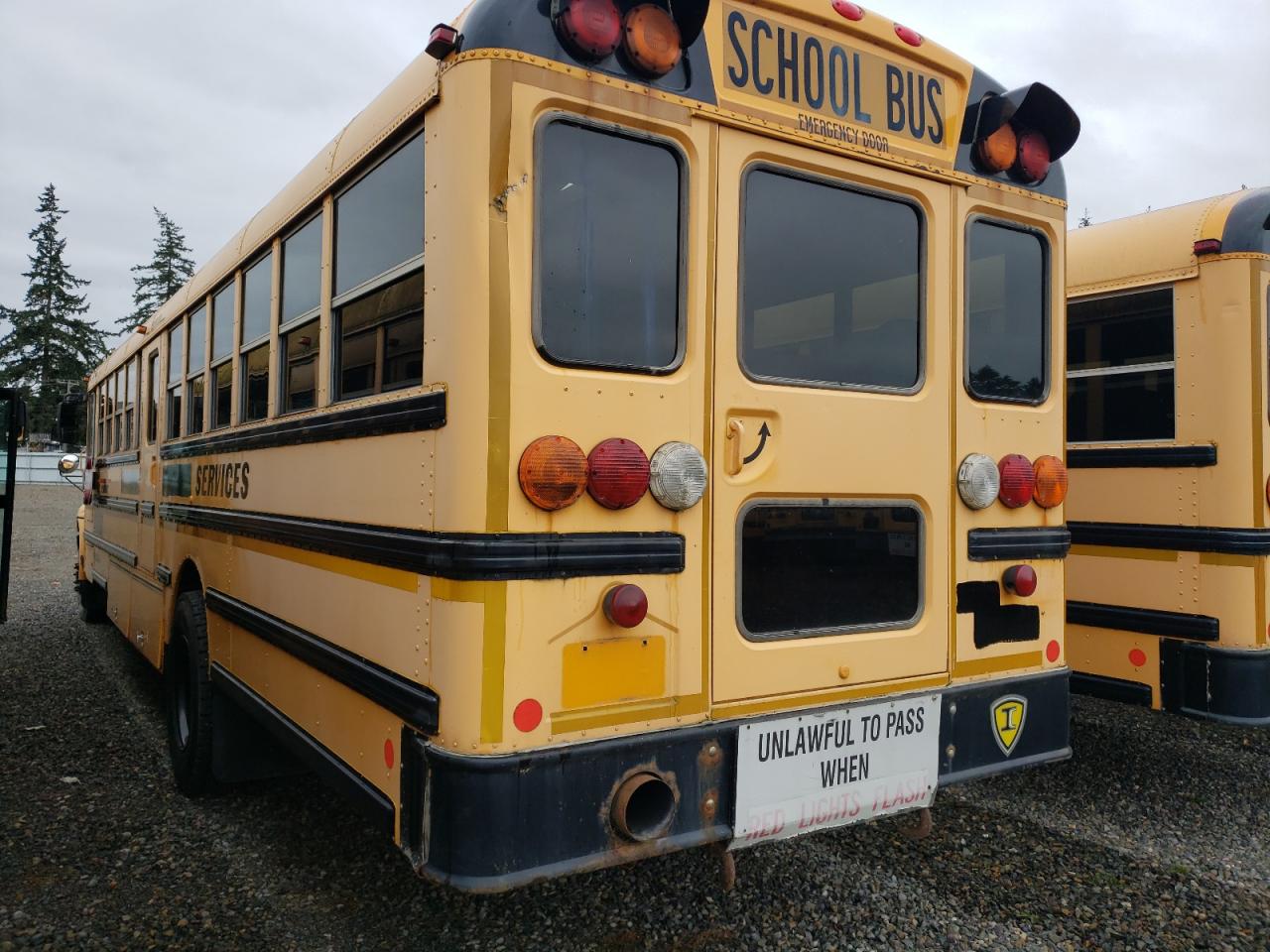 2009 Ic Corporation Ce Series School VIN 4DRBUSKN49B102092 COPART salvage auction — Minor Dent/Scratches, WA - VEHICLE CERT OF OWNERSHIP-TITL, sold $1,000 on 2026-07-08 (photo 3)