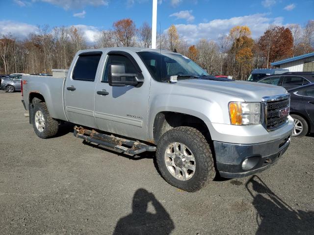 2011 Gmc SIERRA VIN 1GT120C88BF240980 COPART salvage auction — MINOR DENT/SCRATCHES, Vt - Certificate Of Title, sold $5,000 on 2026-07-09 (photo 4)