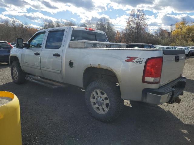2011 Gmc SIERRA VIN 1GT120C88BF240980 COPART salvage auction — MINOR DENT/SCRATCHES, Vt - Certificate Of Title, sold $5,000 on 2026-07-09 (photo 2)