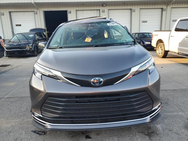 2022 Toyota Sienna VIN 5TDYRKEC8NS124738 COPART salvage auction — SIDE, Ky - Cert Of Title-Salvage, sold $7,300 on 2026-07-13 (photo 5)