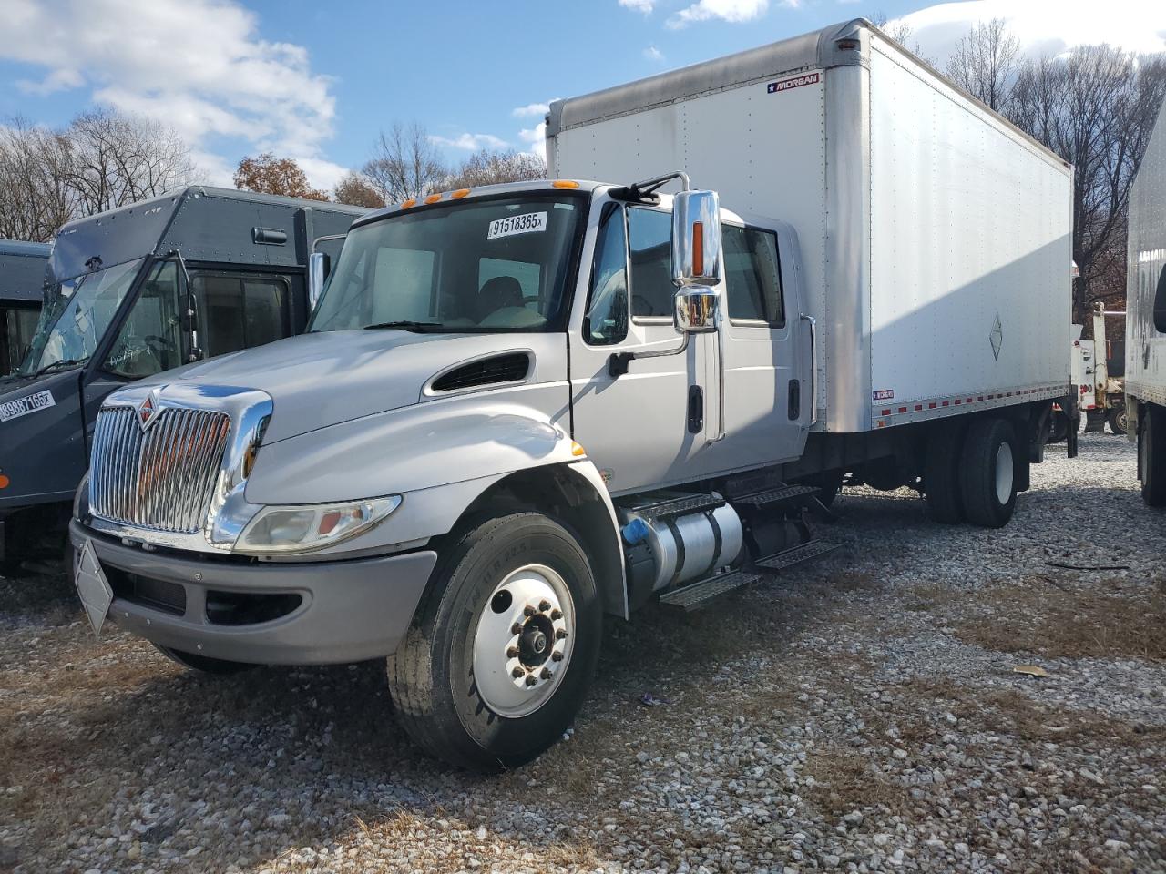 2018 International 4000 series VIN 1HTMMMMN7JH098419 COPART salvage auction — Hail, MO - CERTIFICATE OF TITLE (P), sold $10,900 on 2025-12-01 (photo 1)
