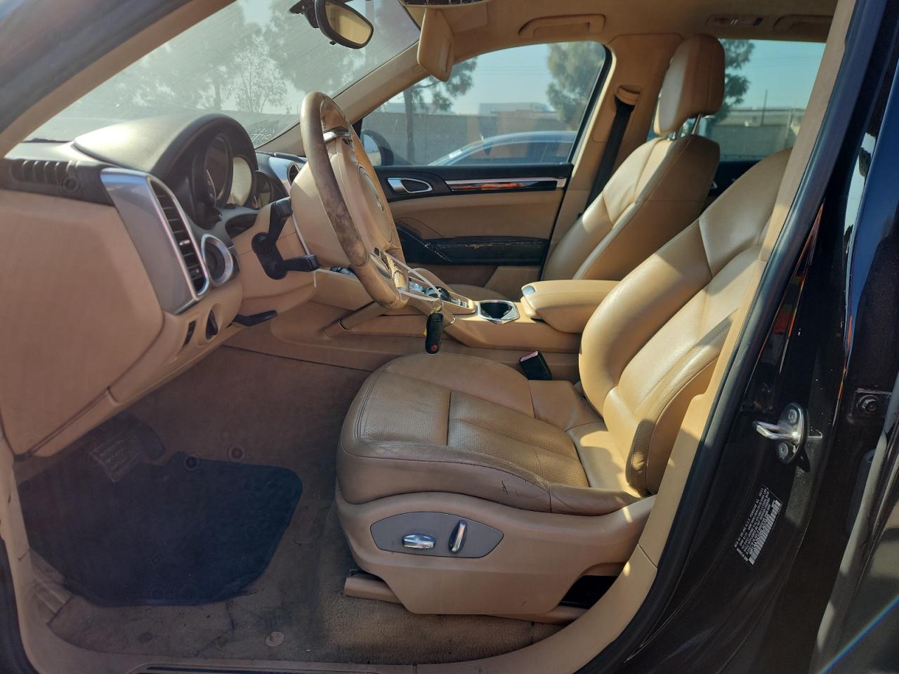 2011 Porsche Cayenne VIN WP1AA2A2XBLA07485 COPART salvage auction — Mechanical, CA - CERT OF TITLE-SALVAGED, sold $1,250 on 2026-06-30 (photo 7)