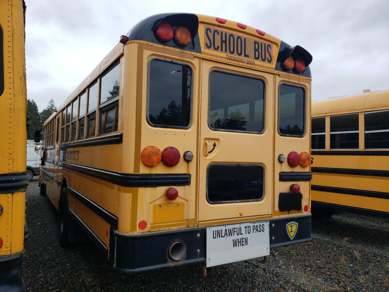2009 Ic Corporation Ce Series School VIN 4DRBUSKN39B102097 COPART salvage auction — Minor Dent/Scratches, WA - VEHICLE CERT OF OWNERSHIP-TITL, sold $1,000 on 2026-07-08 (photo 3)