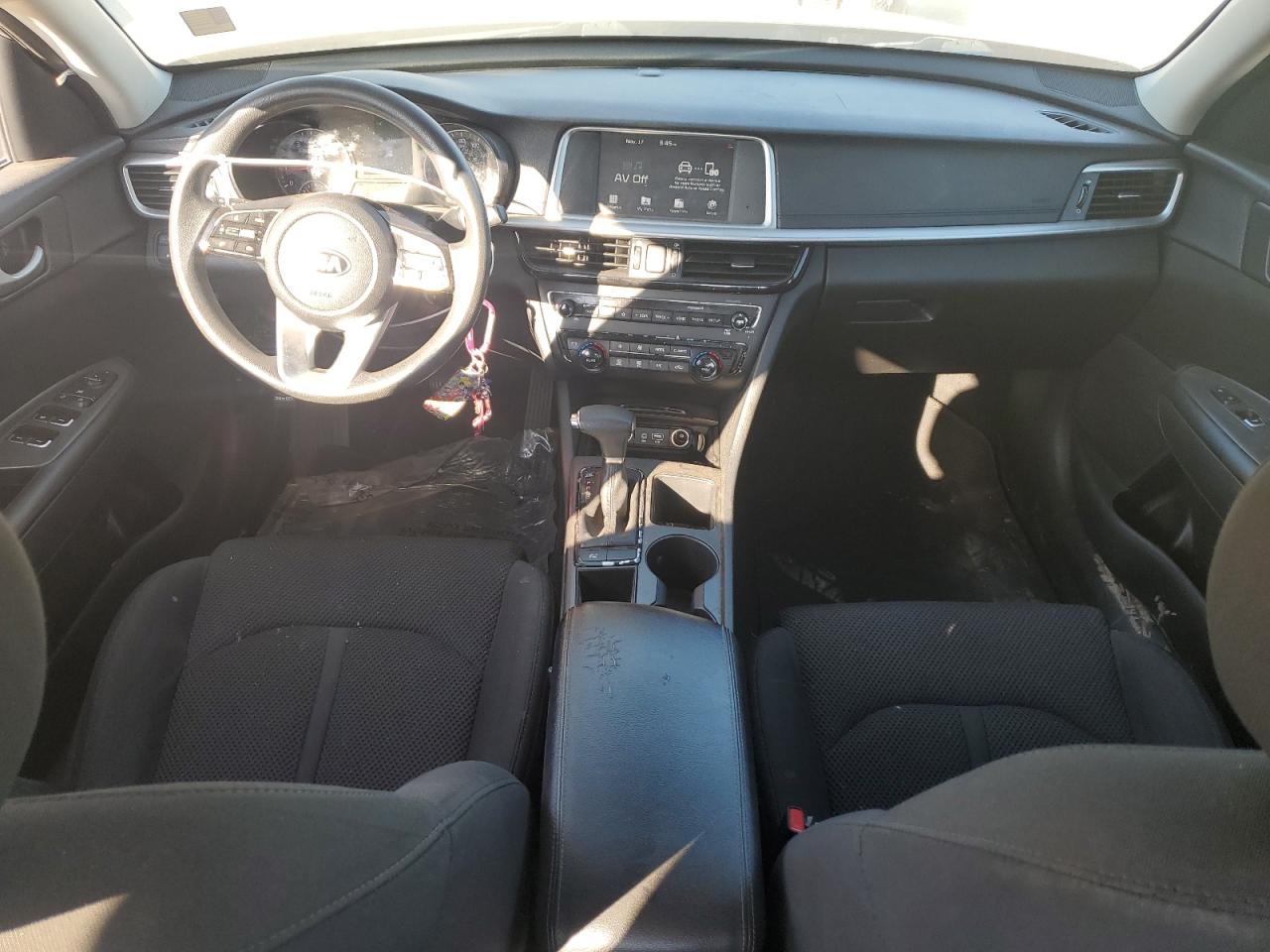 2020 Kia Optima VIN 5XXGT4L34LG440521 COPART salvage auction — Side, OK - CERT OF TITLE-SALVAGE, sold $1,650 on 2026-06-25 (photo 8)