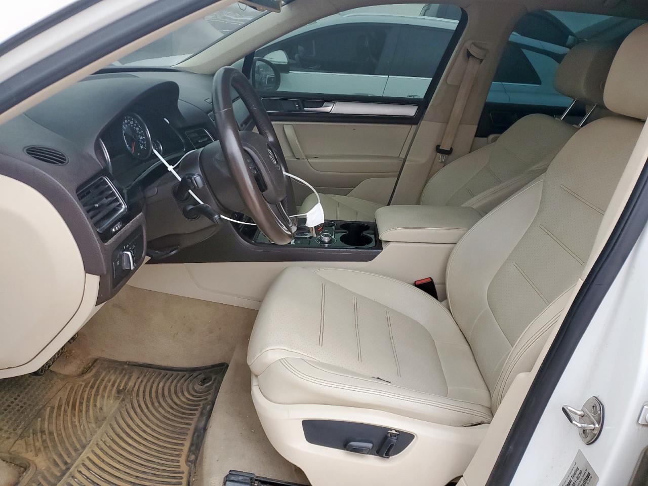 2016 Volkswagen Touareg VIN WVGEF9BP9GD000516 COPART salvage auction — Side, TX - CERTIFICATE OF TITLE, sold $800 on 2026-07-09 (photo 7)