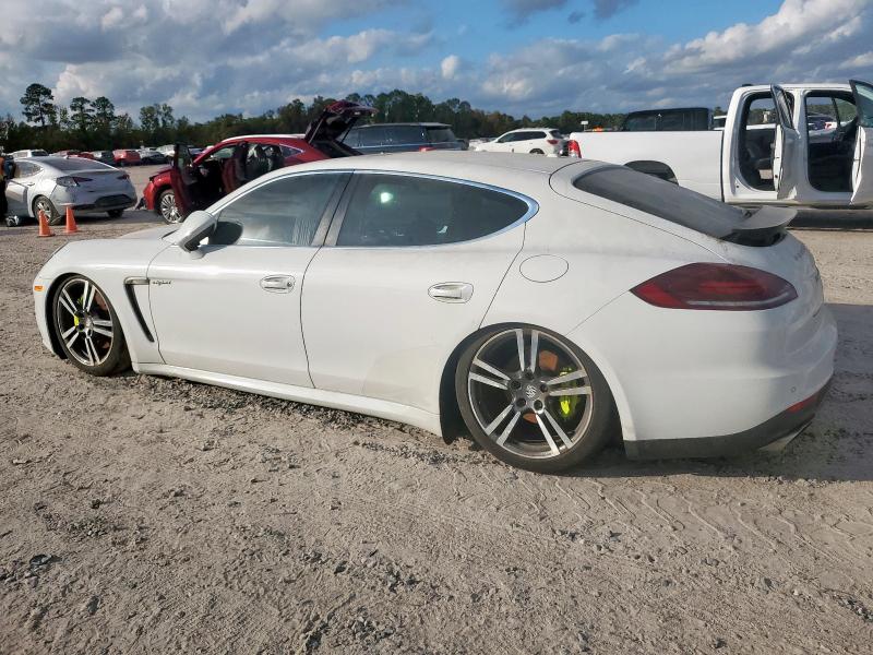 2014 Porsche Panamera VIN WP0AD2A70EL044747 COPART salvage auction — MINOR DENT/SCRATCHES, FL - CERT OF TITLE-MANUF BUY BACK, sold $3,800 on 2026-08-21 (photo 2)