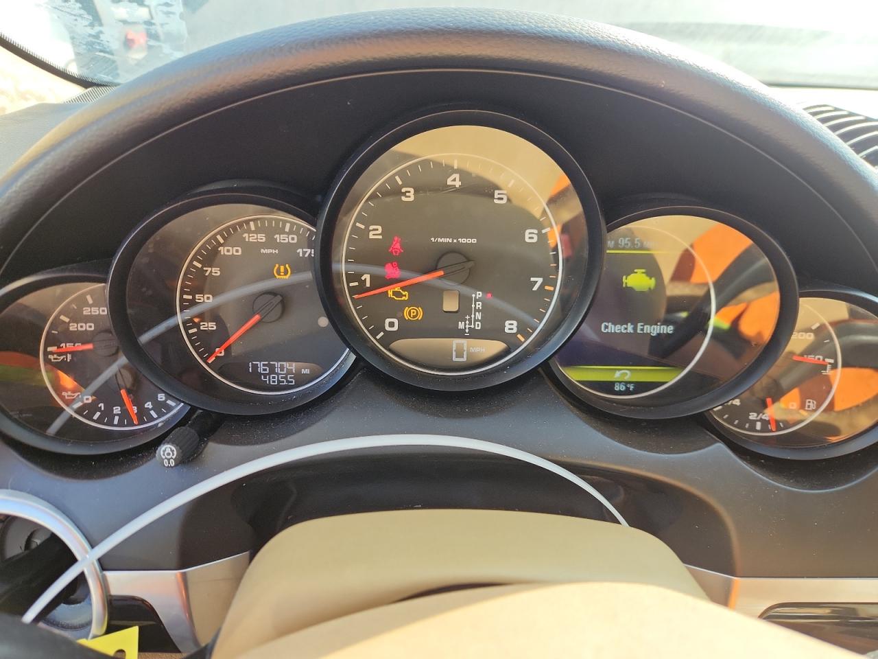 2011 Porsche Cayenne VIN WP1AA2A2XBLA07485 COPART salvage auction — Mechanical, CA - CERT OF TITLE-SALVAGED, sold $1,250 on 2026-06-30 (photo 9)