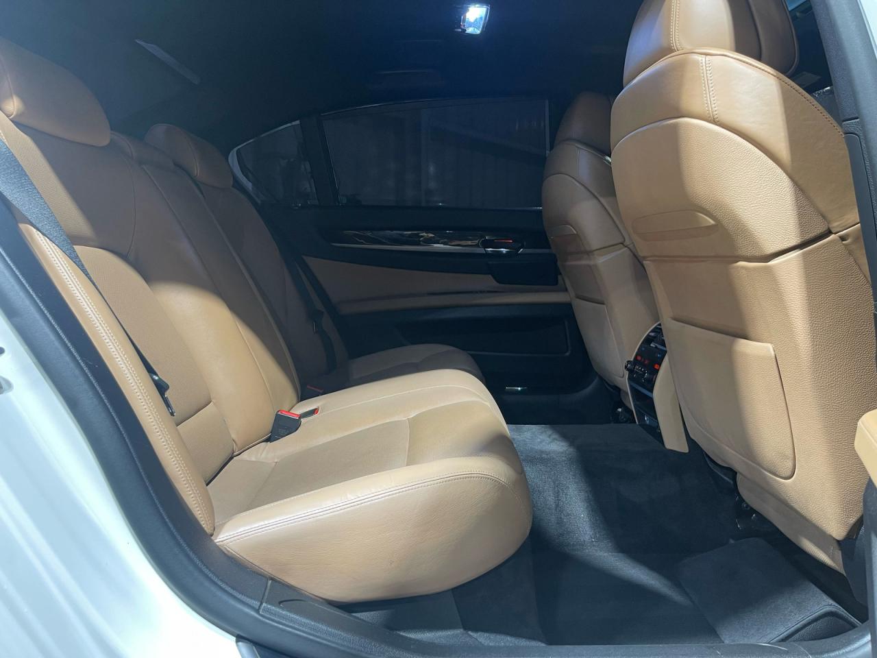 2010 BMW 7er VIN WBAKB8C58ACY64395 COPART salvage auction — Normal Wear, CA - SALVAGE CERTIFICATE (P), sold $23,400 on 2025-11-25 (photo 6)