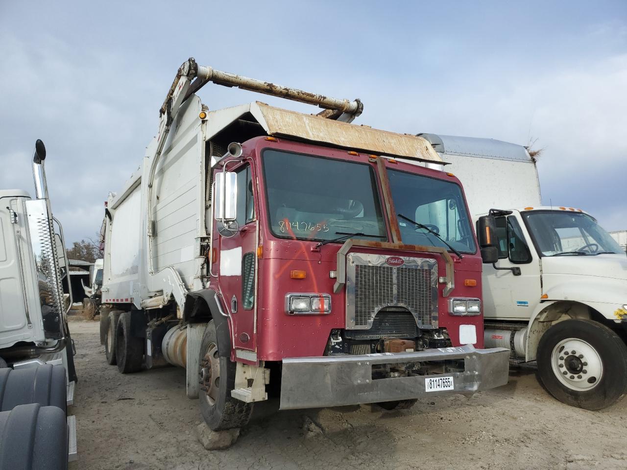 2010 Peterbilt All other VIN 3BPZL00X8AF719964 COPART salvage auction — Normal Wear, Ks - Clean Title Export Only, sold $800 on 2026-07-06 (photo 1)