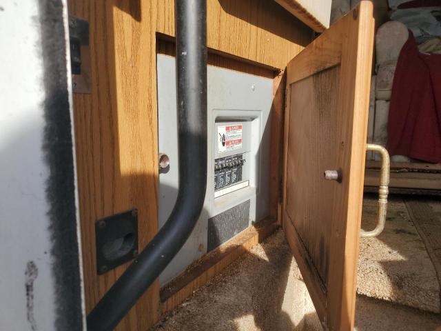 2000 Ford F-550 super duty VIN 1FCNF53S1Y0A08151 COPART salvage auction — WATER/FLOOD, Fl - Certificate Of Destruction, sold $10 on 2026-07-08 (photo 8)