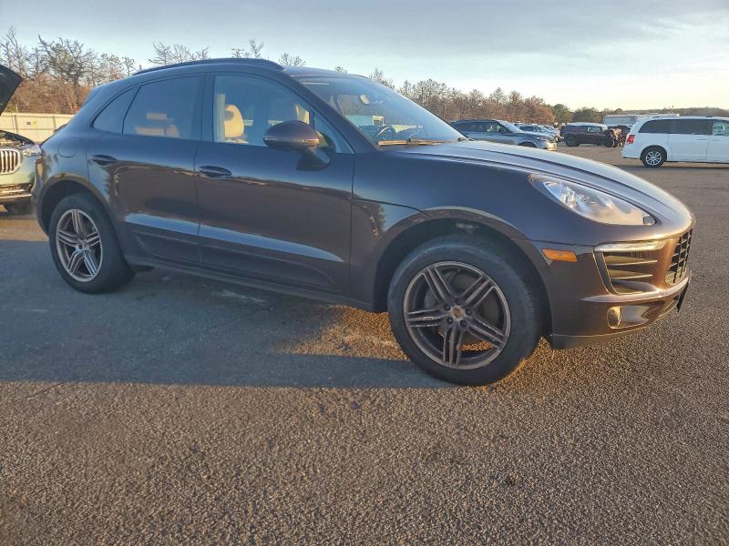 2018 Porsche Macan VIN WP1AB2A53JLB39588 COPART salvage auction — WATER/FLOOD, Ny - Mv907A-Parts Only W/Lienholder, sold $6,300 on 2026-07-13 (photo 4)