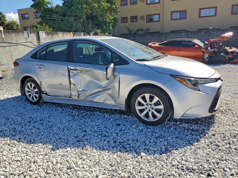 2025 Toyota Corolla VIN 5YFB4MDE3SP290513 COPART salvage auction — SIDE, Fl - Cert Of Title Slvg Rebuildable, sold $6,700 on 2026-07-07 (photo 4)