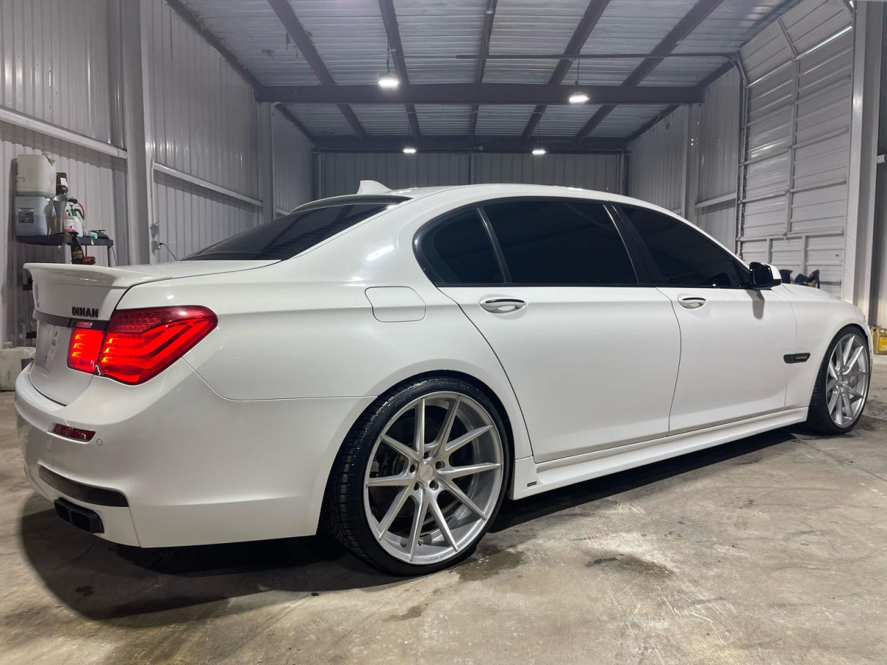 2010 BMW 7er VIN WBAKB8C58ACY64395 COPART salvage auction — Normal Wear, CA - SALVAGE CERTIFICATE (P), sold $23,400 on 2025-11-25 (photo 4)