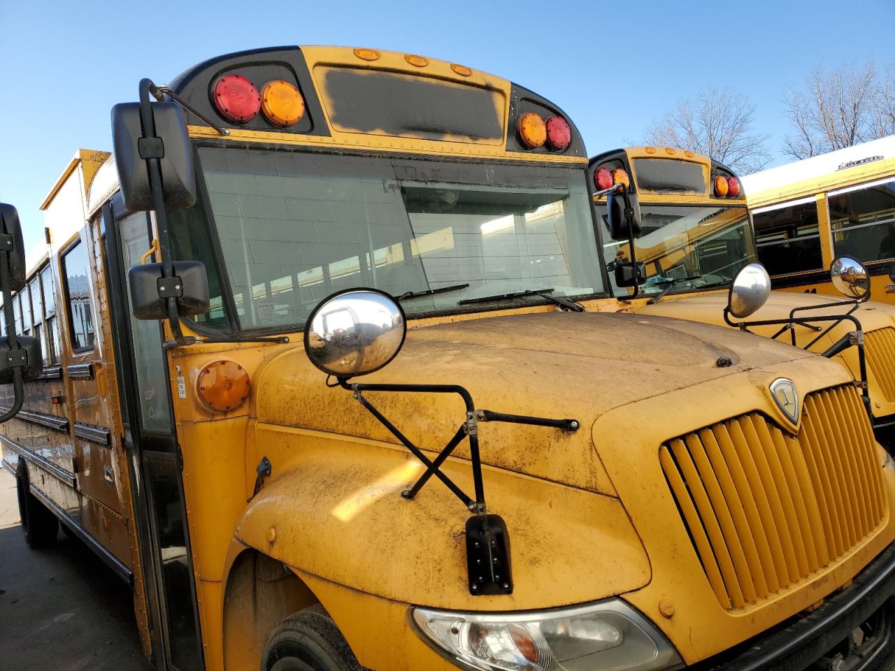 2013 Ic Corporation Ce Series School VIN 4DRBUSKN3DB303412 COPART salvage auction — Minor Dent/Scratches, IA - CERTIFICATE OF TITLE, sold $1,200 on 2026-07-08 (photo 1)