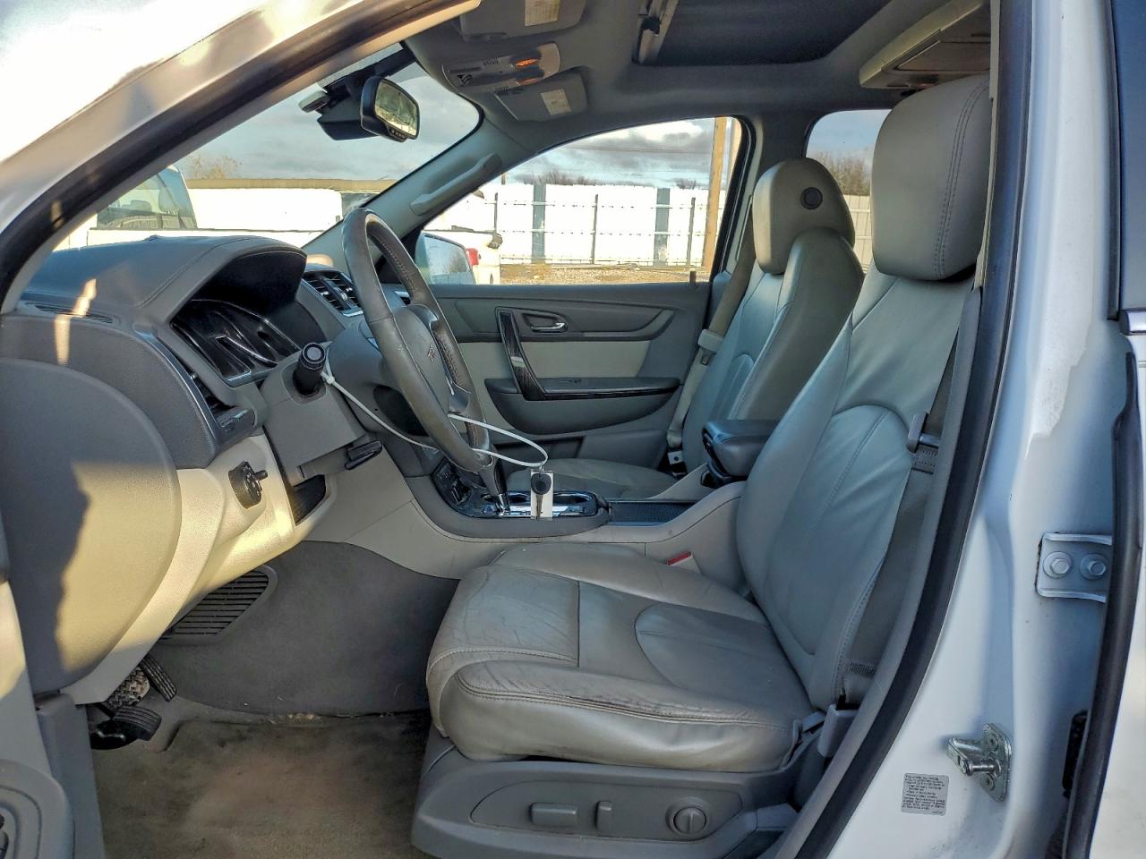 2017 GMC Acadia VIN 1GKKRSKD3HJ213917 COPART salvage auction — Rear End, OK - CERT OF TITLE-SALVAGE, sold $1,750 on 2026-07-09 (photo 7)
