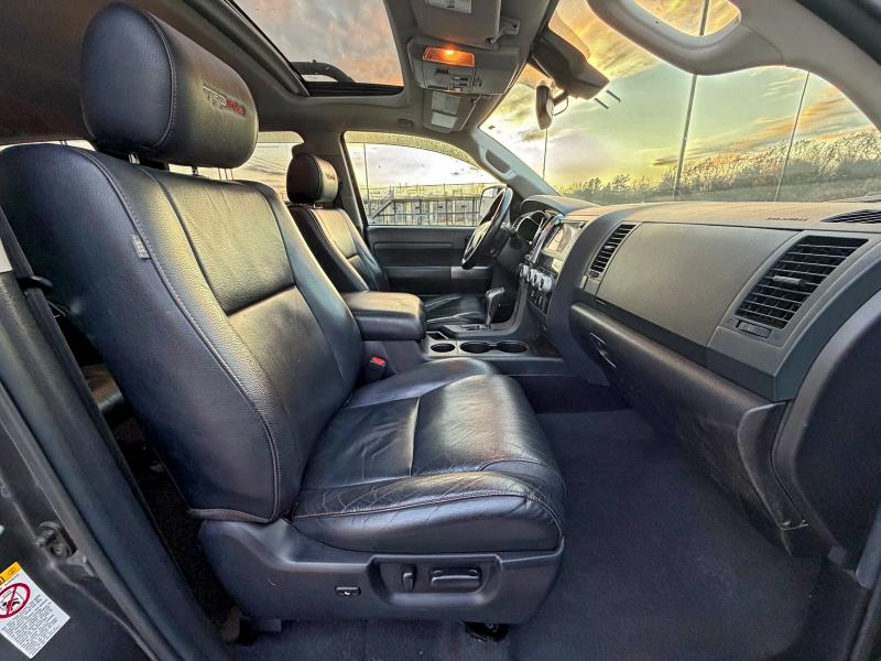2021 Toyota Sequoia VIN 5TDEY5B10MS182254 COPART salvage auction — Normal Wear, MA - CERTIFICATE OF TITLE (P), sold $27,500 on 2025-12-17 (photo 5)