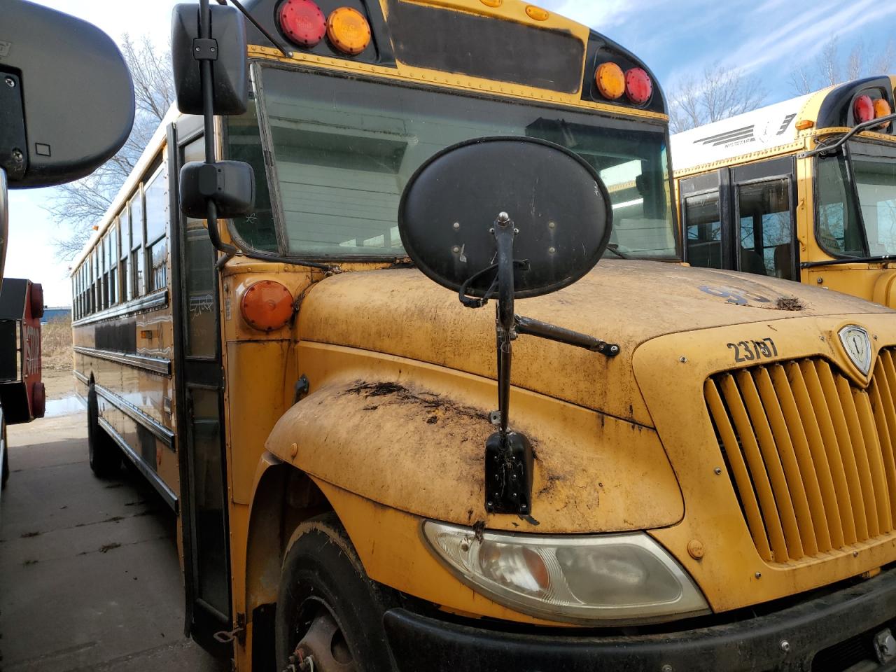 2013 Ic Corporation Ce Series School VIN 4DRBUSKN8DB301140 COPART salvage auction — Minor Dent/Scratches, IA - CERTIFICATE OF TITLE, sold $1,200 on 2026-07-08 (photo 1)