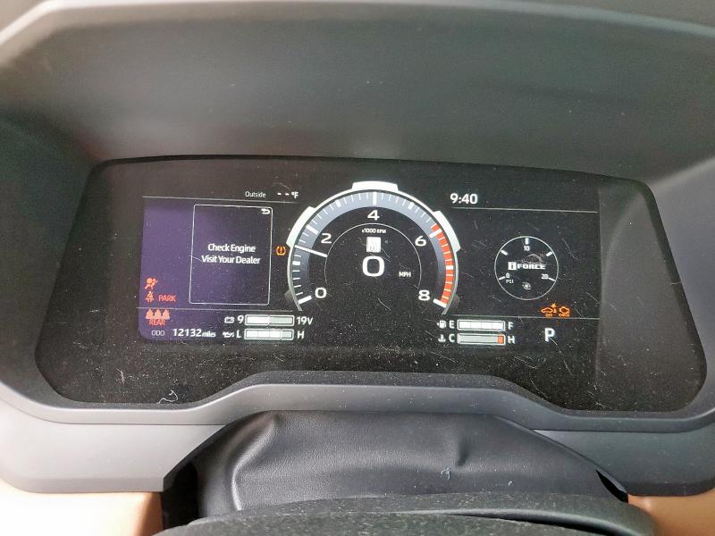 2025 Toyota Tundra VIN 5TFMA5DB7SX305948 COPART salvage auction — Side, TX - SALVAGE VEHICLE TITLE, sold $29,500 on 2025-12-31 (photo 9)