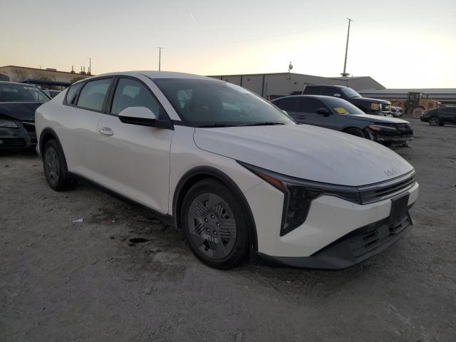 2025 Kia K4 VIN 3KPFT4DE6SE214256 COPART salvage auction — SIDE, NV - SALVAGE TITLE, sold $8,100 on 2026-07-09 (photo 4)