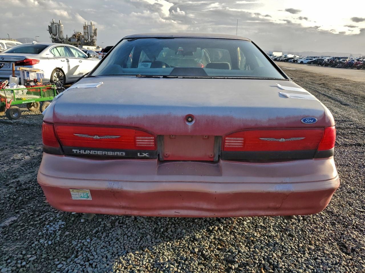 1995 Ford Thunderbird VIN 1FALP62W7SH202406 COPART salvage auction — Rear End, CA - DIS/DLR/EXP ONLY CLEAN TITLE, sold $500 on 2026-07-08 (photo 6)