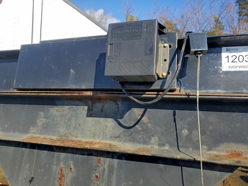 2017 Kaufman Cartrailer VIN 5VGFW5031HL004344 COPART salvage auction — FRAME DAMAGE, MD - CERT OF SALVAGE < 75% DAMAGE, sold $3,350 on 2026-07-28 (photo 8)